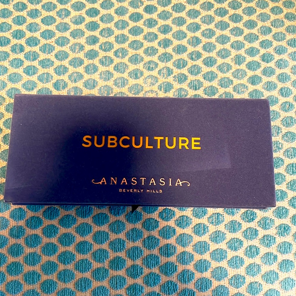 Anastasia beverly hills Subculture eyeshadow palette